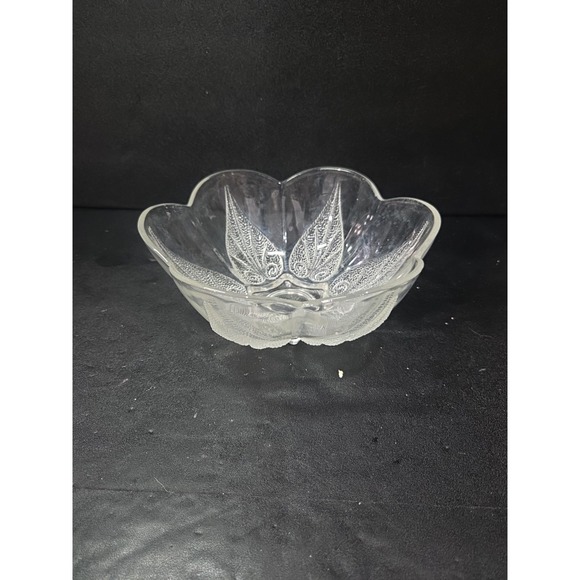 Indiana Glass Leaf Trinket Dish, Clear Glass Bowl, 7" Serving Dish, Candy Bowl - Picture 1 of 9